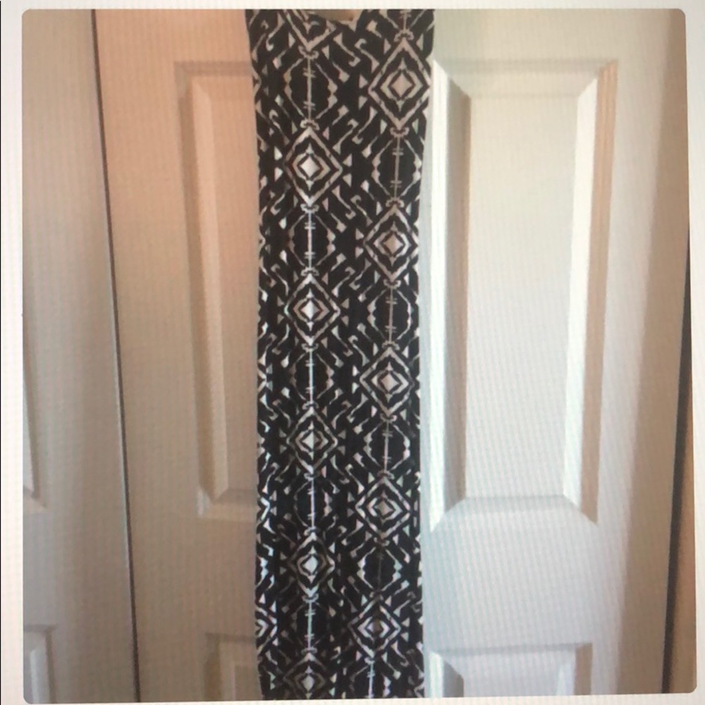 Black and white abstract design maxi dress